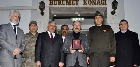 Yılın idarecisi Karadeniz Nizip'e döndü