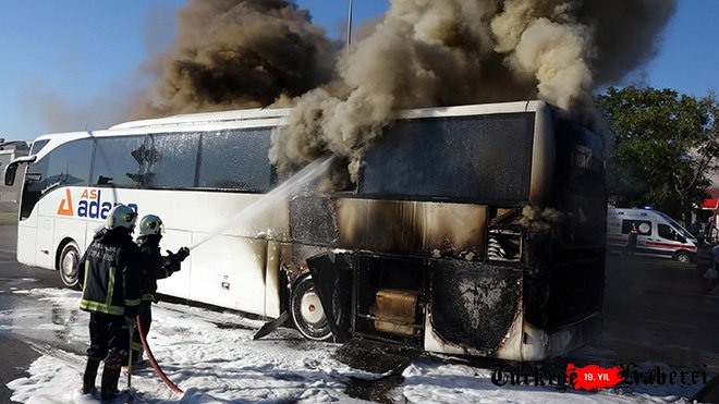 Yolcu otobüsü otogara giderken alev alev yandı