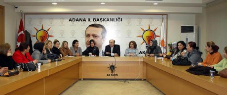 Ziyaettin Yağcı,AK Parti'li kadınlarla tanıştı.